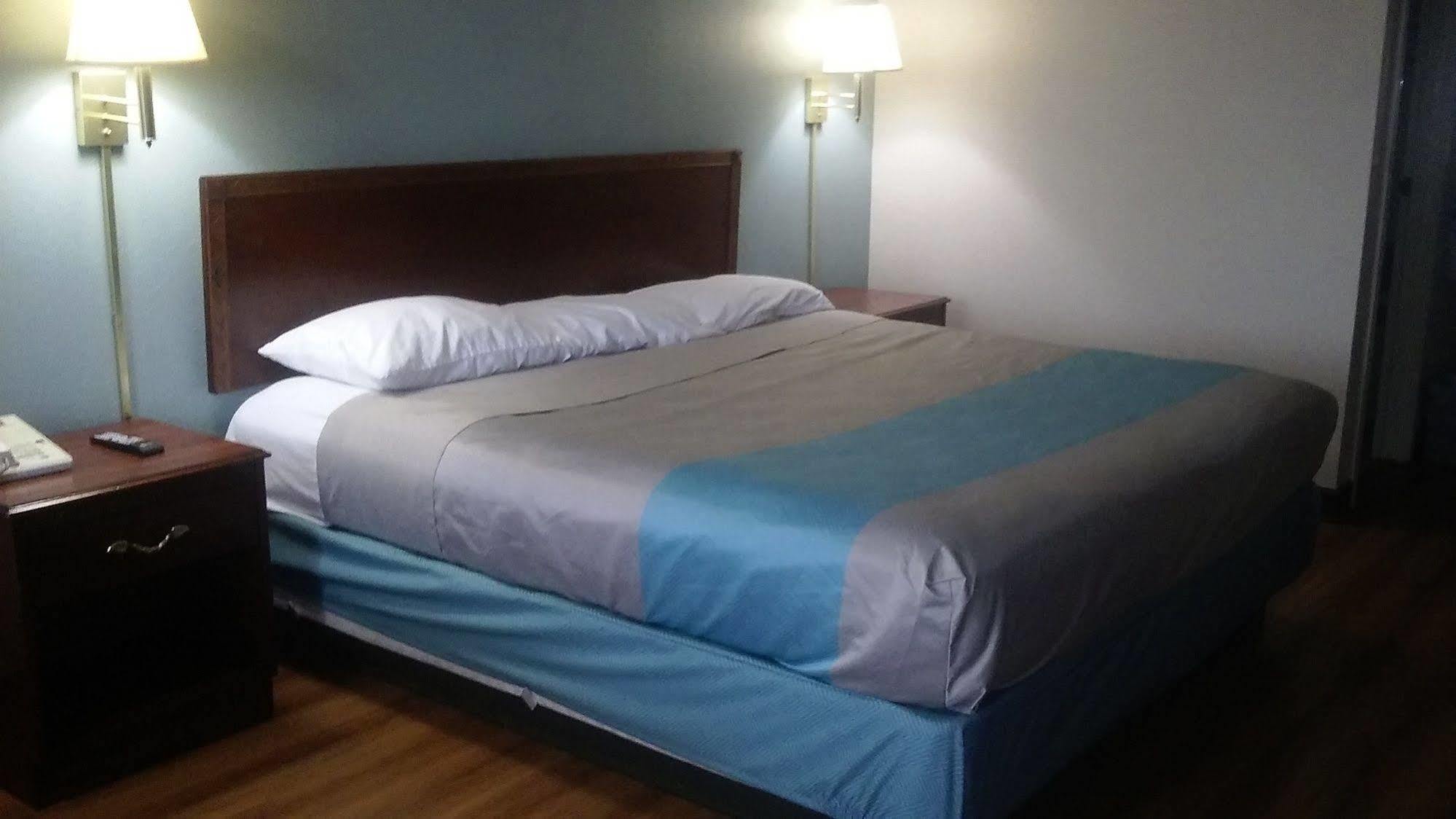 Motel 6-Kenly, Nc Εξωτερικό φωτογραφία